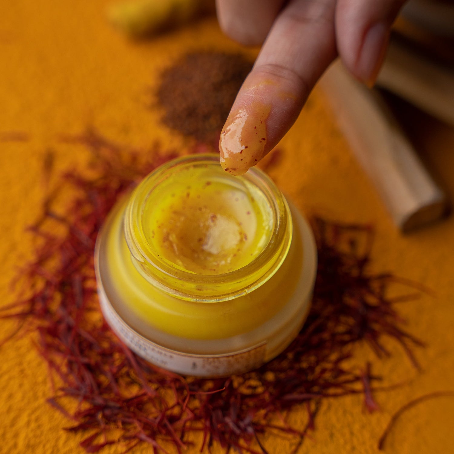 Saffron Radiance Under Eye Balm